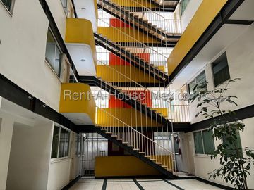 Venta en Colonia Los Manzanos, departamento amueblado