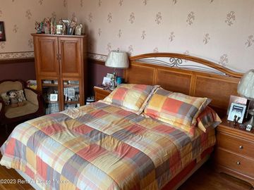 Casa en  Venta N. de Juárez- Ciudad Satélite  24-184