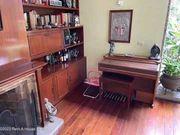 Casa en  Venta N. de Juárez- Ciudad Satélite  24-184