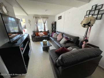 Casa en Venta  Tecámac Real Granada 24-2649 GIS