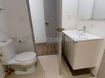 Departamento en Venta en Avenida Jaime Torres Bodet, Santa Maria la Ribera RU 25-3152.