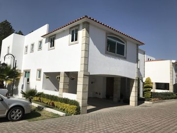 Casa en  venta en Llano Grande Metepec ZG 25-2940