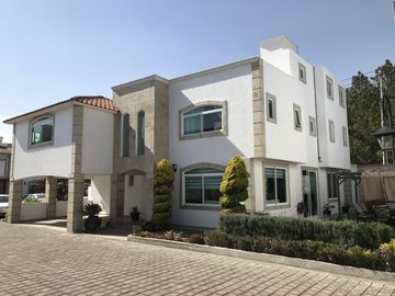 Casa en  venta en Llano Grande Metepec ZG 25-2940
