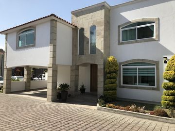 Casa en  venta en Llano Grande Metepec ZG 25-2940