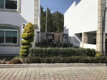Casa en  venta en Llano Grande Metepec ZG 25-2940