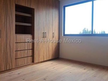 Casa en Venta en Metepec, Llano Grande AM. 25-2571
