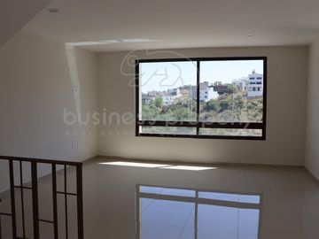 A estrenar casa en Calacoaya, Atizapán
