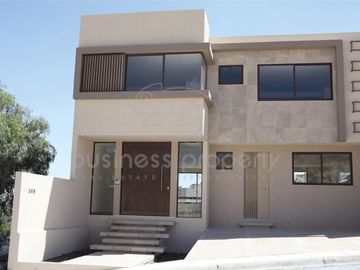 A estrenar casa en Calacoaya, Atizapán