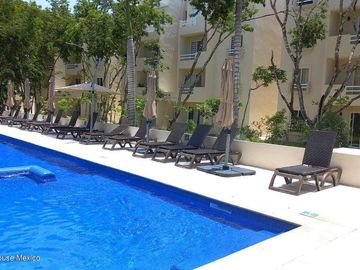 Departamento en Venta en Avenida Petempich, Playa del Carmen RU 23-3781.