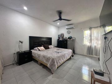 CASA EN VENTA EN SUPERMANZANA 26