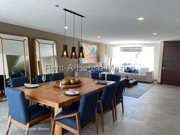 Casa en Venta en Llano Grande,  Metepec JL 25-2735.