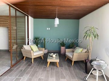 Casa en Venta en Llano Grande,  Metepec JL 25-2735.