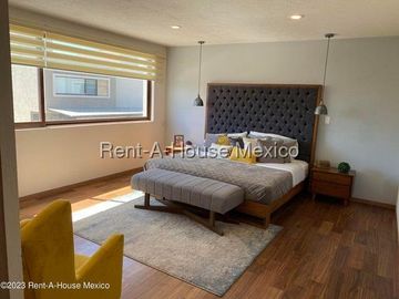 Casa en Venta en Llano Grande,  Metepec JL 25-2735.