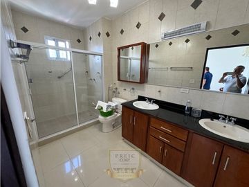 Vendo apartamento amplio vista al mar San Francisco L.T