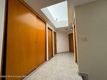 Casa en Venta en Calle San Juan de Dios,Bosques de Tetlameya RU 24-3739.