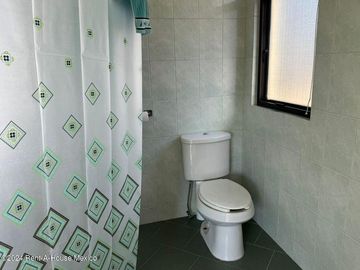 Casa en Venta en Calle San Juan de Dios,Bosques de Tetlameya RU 24-3739.