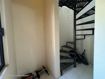 Casa en Venta en Calle San Juan de Dios,Bosques de Tetlameya RU 24-3739.