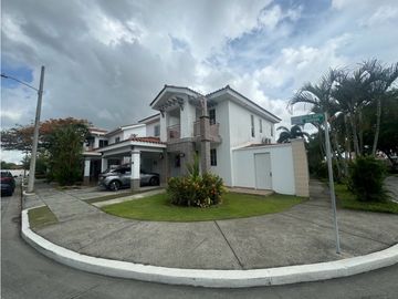 Venta de casa en QUINTAS DE VERSALLES | Costa sur