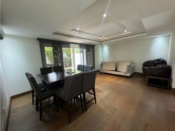 Venta de casa en QUINTAS DE VERSALLES | Costa sur