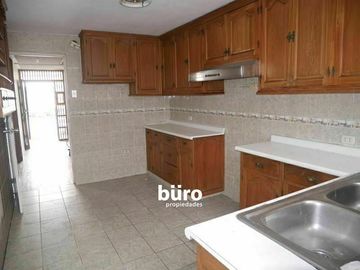 EXCELENTE OPORTUNIDAD CASITA EN CONDOMINIO ACCESO A PARQUE EN VENTA SAN ISIDRO