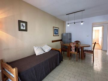 VENTA departamento Plaza Mitre 2 ambientes