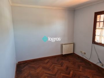 Casa en venta 270 m2 en Tres Cerritos