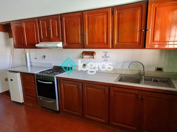 Casa en venta 270 m2 en Tres Cerritos
