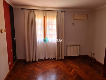 Casa en venta 270 m2 en Tres Cerritos