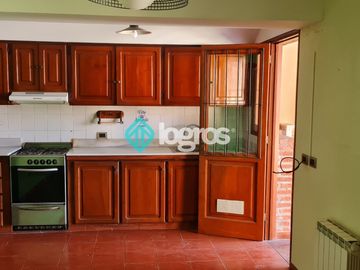 Casa en venta 270 m2 en Tres Cerritos