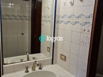 Casa en venta 270 m2 en Tres Cerritos