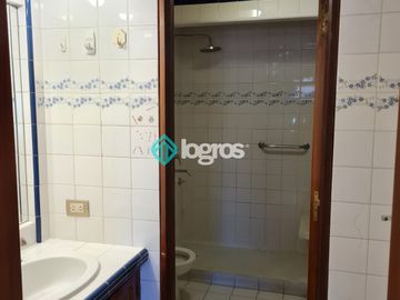 Casa en venta 270 m2 en Tres Cerritos