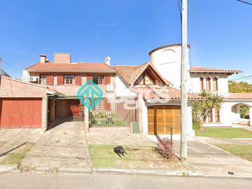 Casa en venta 270 m2 en Tres Cerritos