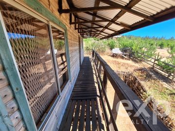 Sitio en Venta en Vende sitio 5000 m2 casa 56 m2 Pichilemu