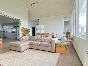 Casa en Venta en En condominio, expedito acceso, seminueva!