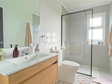 Casa en Venta en En condominio, expedito acceso, seminueva!