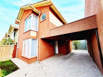 Casa en Venta en Camino Padre Hurtado / Almirante Riveros