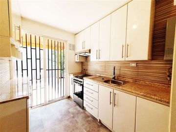 Casa en Venta en Camino Padre Hurtado / Almirante Riveros