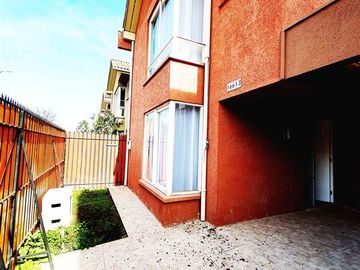 Casa en Venta en Camino Padre Hurtado / Almirante Riveros