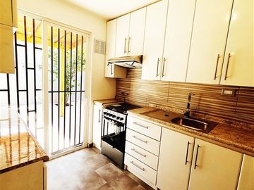 Casa en Venta en Camino Padre Hurtado / Almirante Riveros