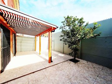Casa en Venta en Camino Padre Hurtado / Almirante Riveros