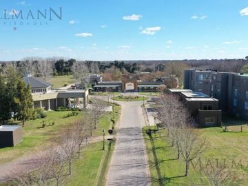 Venta Casa 8 Amb Vista Bosque en Estancias del Pilar Golf