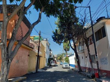 Casa con gran terreno en venta en Xochimilco