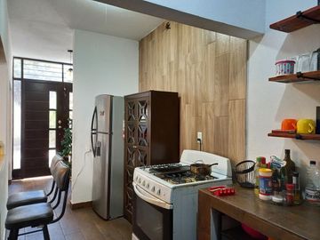 Casa con gran terreno en venta en Xochimilco