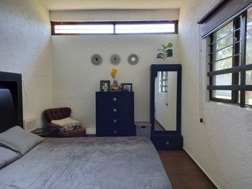 Casa con gran terreno en venta en Xochimilco