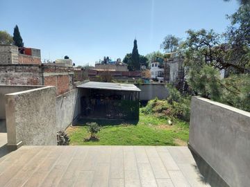 Casa con gran terreno en venta en Xochimilco