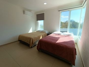 Casa con alberca en venta