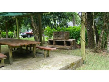 VENTA CASA PUCÓN  240 M2 / TERRENO DE 5000 M2