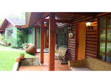 VENTA PARCELA PUCÓN CASA  240 M2 / TERRENO 5000 M2