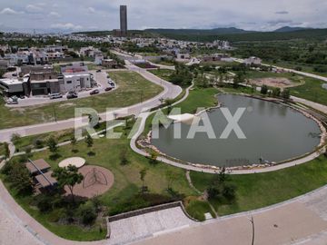 Venta de casa nueva en Lago de Juriquilla de 4 habitaciones en zona Residencial con Amenidades y Seguridad - (3)