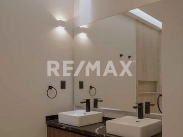 Venta de casa nueva en Lago de Juriquilla de 4 habitaciones en zona Residencial con Amenidades y Seguridad - (3)